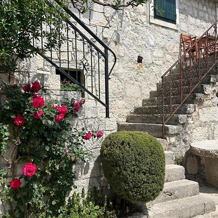 Apartment Lovre Topic Baška Voda Dış mekan fotoğraf