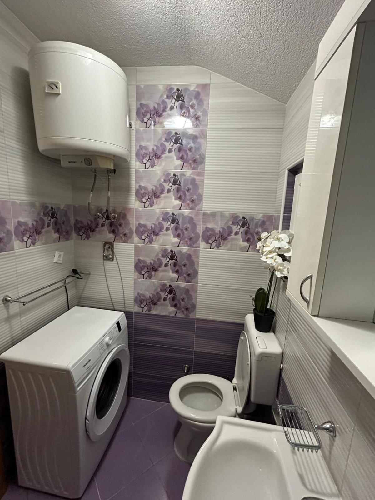 Apartment Lovre Topic Baška Voda Dış mekan fotoğraf