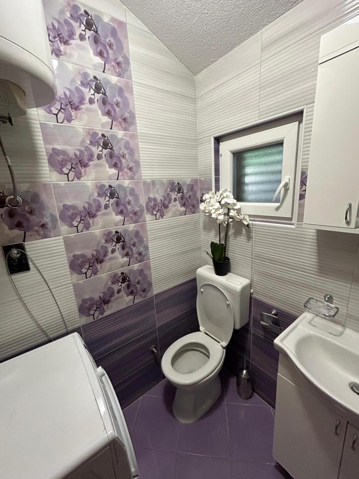 Apartment Lovre Topic Baška Voda Dış mekan fotoğraf